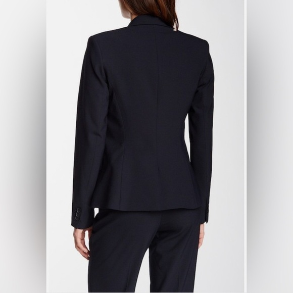 Chic Theory Classic elegant  Black Suit schoolboy Jacket quiet luxury size 12. - Picture 3 of 11